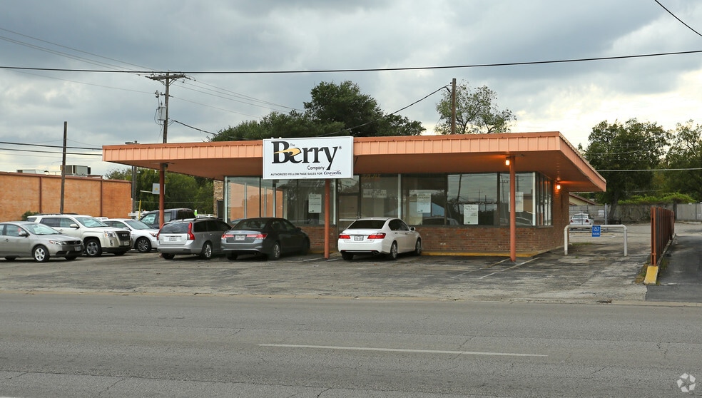 194 S Guadalupe St, San Marcos, TX à vendre - Photo principale - Image 1 de 3