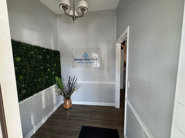 310 N Ironwood Dr, South Bend, IN for sale - Building Photo - Image 2 of 10