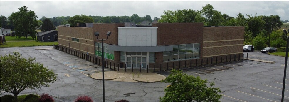 1496 N Shoop Ave, Wauseon, OH à louer - Photo du bâtiment - Image 2 de 7