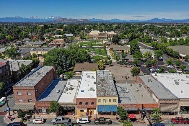 435 SW 6th St, Redmond, OR à vendre - Photo du bâtiment - Image 3 de 5