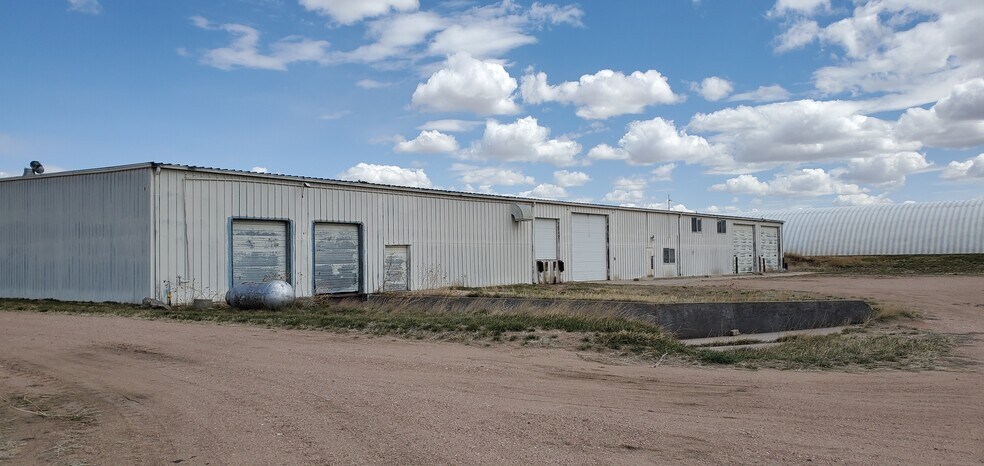 1089 County Road 161, Pine Bluffs, WY à vendre - Photo du bâtiment - Image 2 de 32