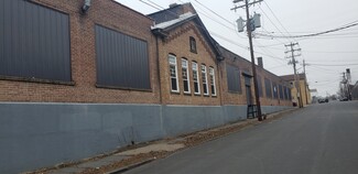 Plus de détails pour 14-20 Cottage St, Middletown, NY - Industriel à vendre