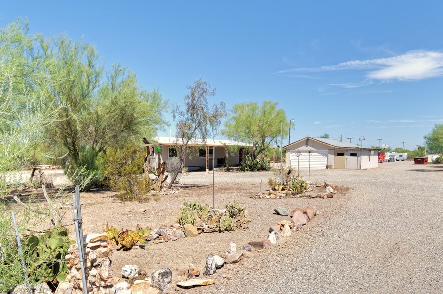 256 Pyramid Ln, Quartzsite, AZ for sale - Building Photo - Image 3 of 14