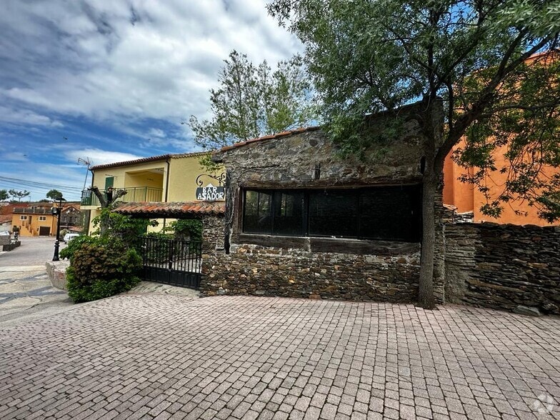 Commerce de détail dans El Atazar, Madrid à vendre - Photo principale - Image 1 de 25