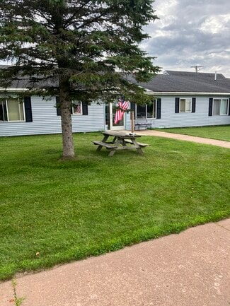Plus de détails pour 769 W Maple St, Ewen, MI - Multi-résidentiel à vendre