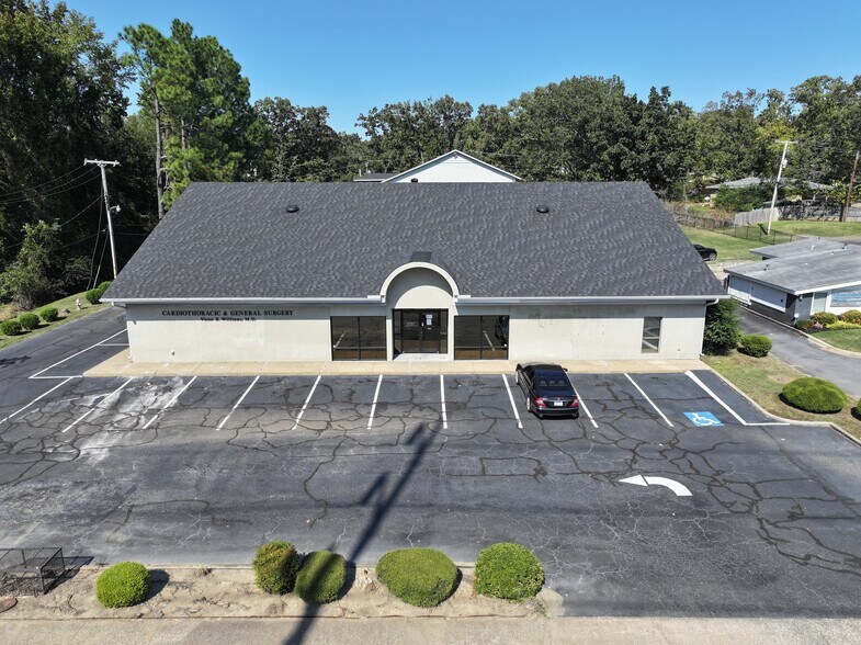 9712 W Markham St, Little Rock, AR à vendre - Photo du bâtiment - Image 2 de 29