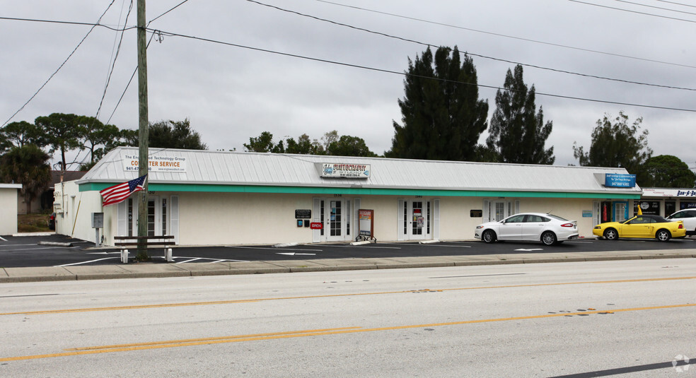 1530-1552 S Mccall Rd, Englewood, FL for lease - Primary Photo - Image 1 of 4