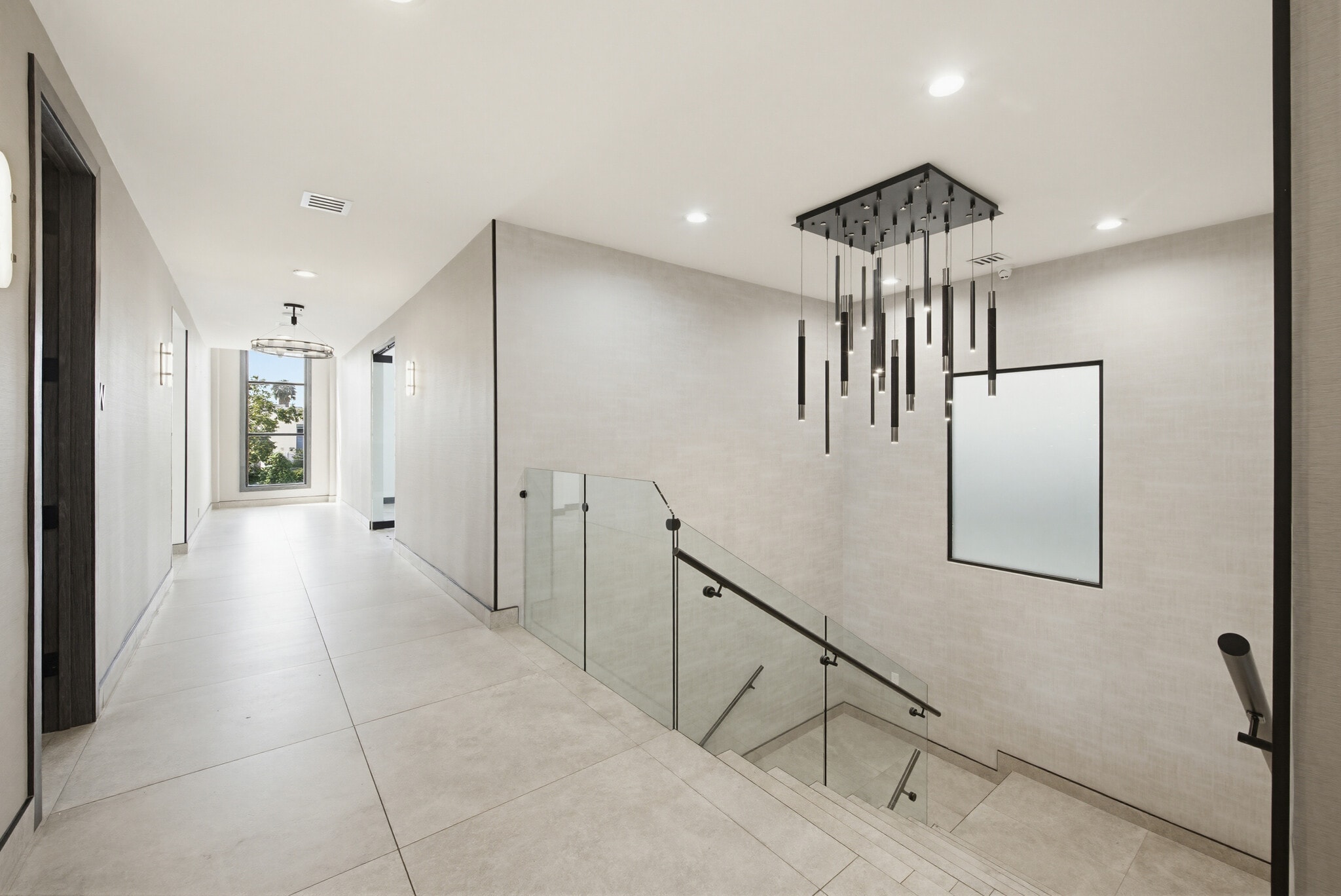4041 Wilshire Blvd, Los Angeles, CA for lease Interior Photo- Image 1 of 10