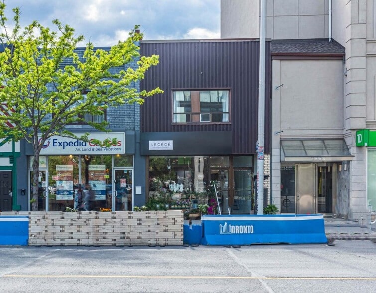 1960 Yonge St, Toronto, ON à louer - Photo du bâtiment - Image 1 de 1