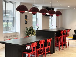 600 Fifth Ave, New York, NY for lease Interior Photo- Image 2 of 7