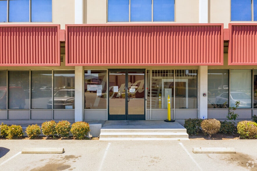 233 E Harris Ave, South San Francisco, CA for lease - Building Photo - Image 3 of 25