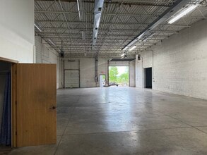 2307 E Aurora Rd, Twinsburg, OH for lease Interior Photo- Image 2 of 4