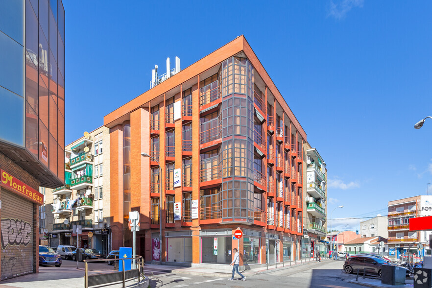 Calle de la Luna, 9, Fuenlabrada, Madrid for lease - Primary Photo - Image 1 of 2