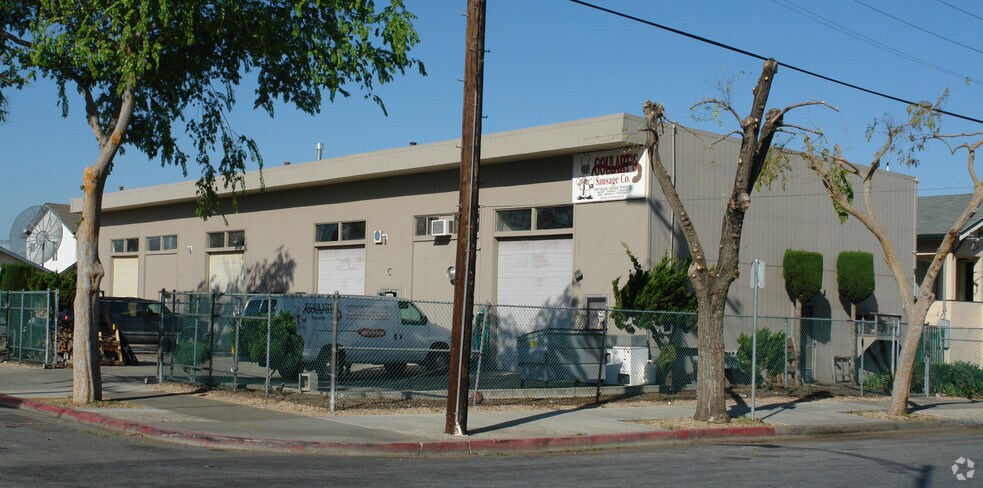 1277 E St John St, San Jose, CA à louer - Photo du bâtiment - Image 2 de 15