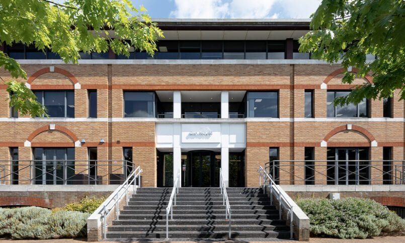 Reeds Cres, Watford for lease - Building Photo - Image 2 of 28