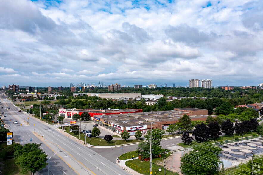 1655 Dundas St E, Mississauga, ON à louer - Aérien - Image 2 de 5