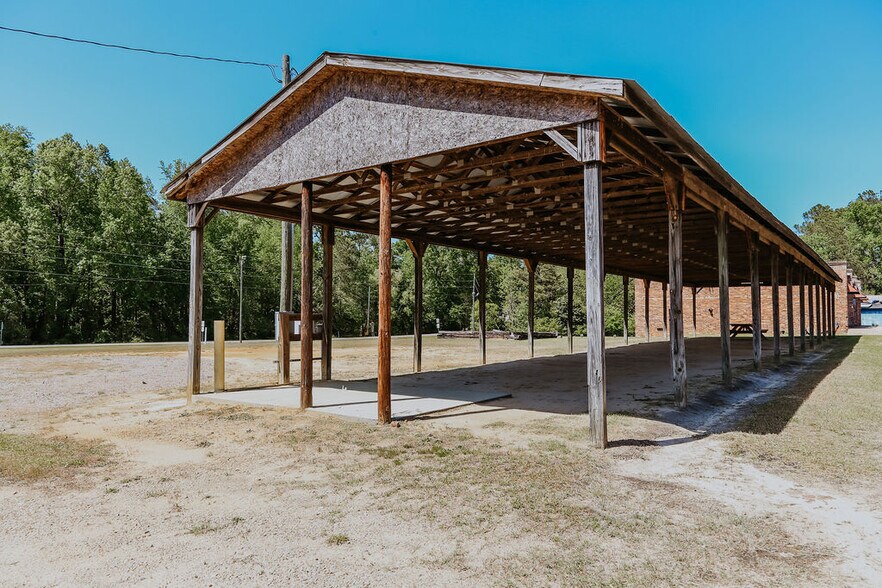 3737 US 1 Hwy, Vass, NC à vendre - Photo du bâtiment - Image 1 de 26