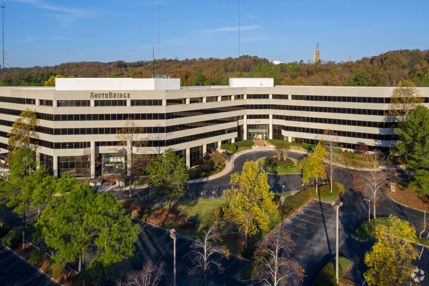 2000-2100 SouthBridge Pky, Birmingham, AL à louer - Photo du bâtiment - Image 3 de 16