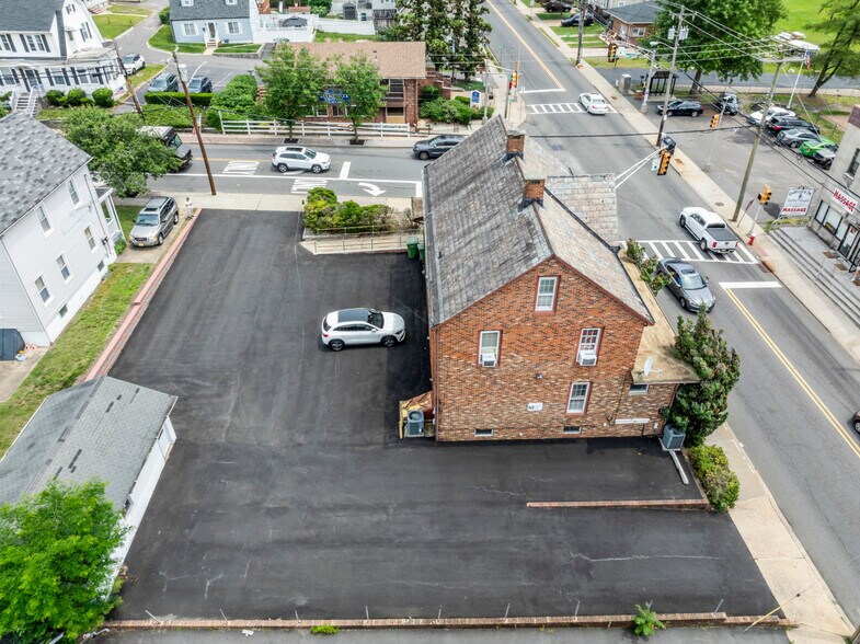 1 Main St, Sayreville, NJ à louer - Photo du bâtiment - Image 2 de 19