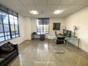 140-146 S Lake Ave, Pasadena, CA à louer Photo intérieure- Image 1 de 11