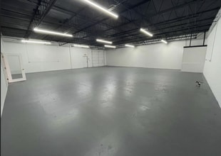 14605 49th St N, Clearwater, FL for lease Interior Photo- Image 1 of 4