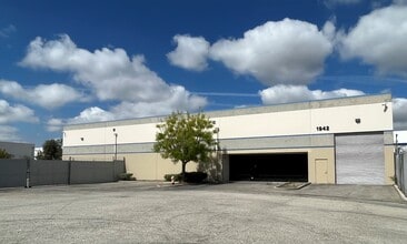 1942 S Grove Ave, Ontario, CA for lease Interior Photo- Image 1 of 7
