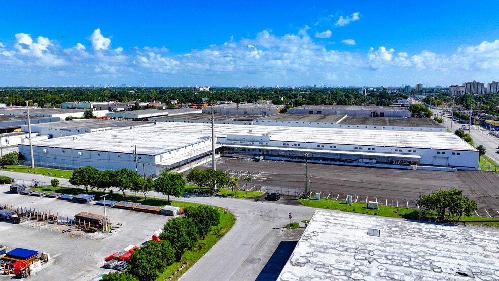 3455 NW 54th St, Miami, FL for lease - Building Photo - Image 1 of 19