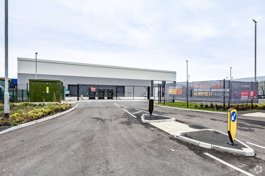 South Boundary Rd, Liverpool for lease - Building Photo - Image 2 of 7