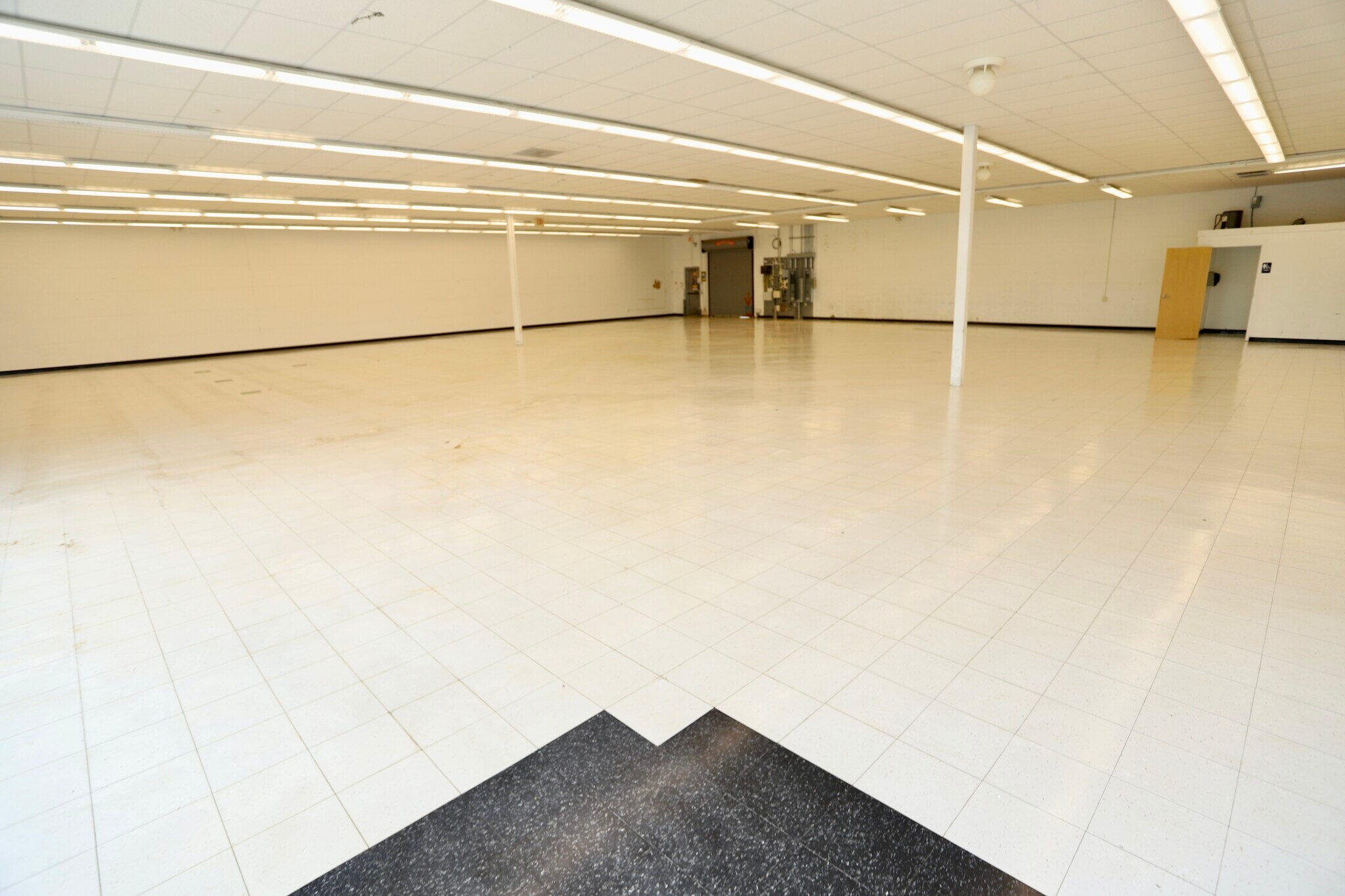 108 Community Dr, Newport, VT for sale Interior Photo- Image 1 of 7