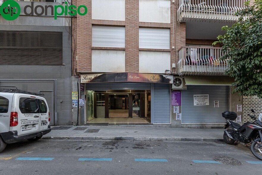 Calle Ruiseñor, 10, Granada, Granada for sale - Building Photo - Image 3 of 28