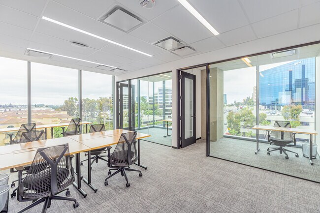 More details for 4727 Executive Dr, San Diego, CA - Coworking for Lease