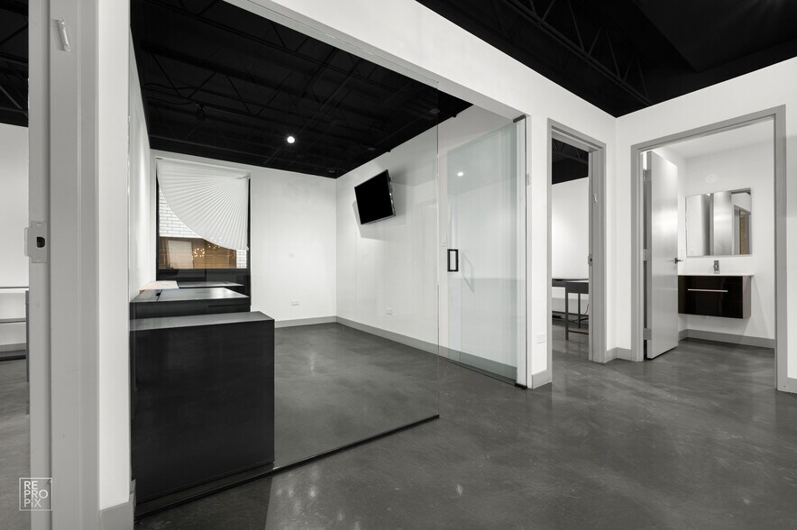 1322 W Walton St, Chicago, IL for lease - Interior Photo - Image 2 of 20