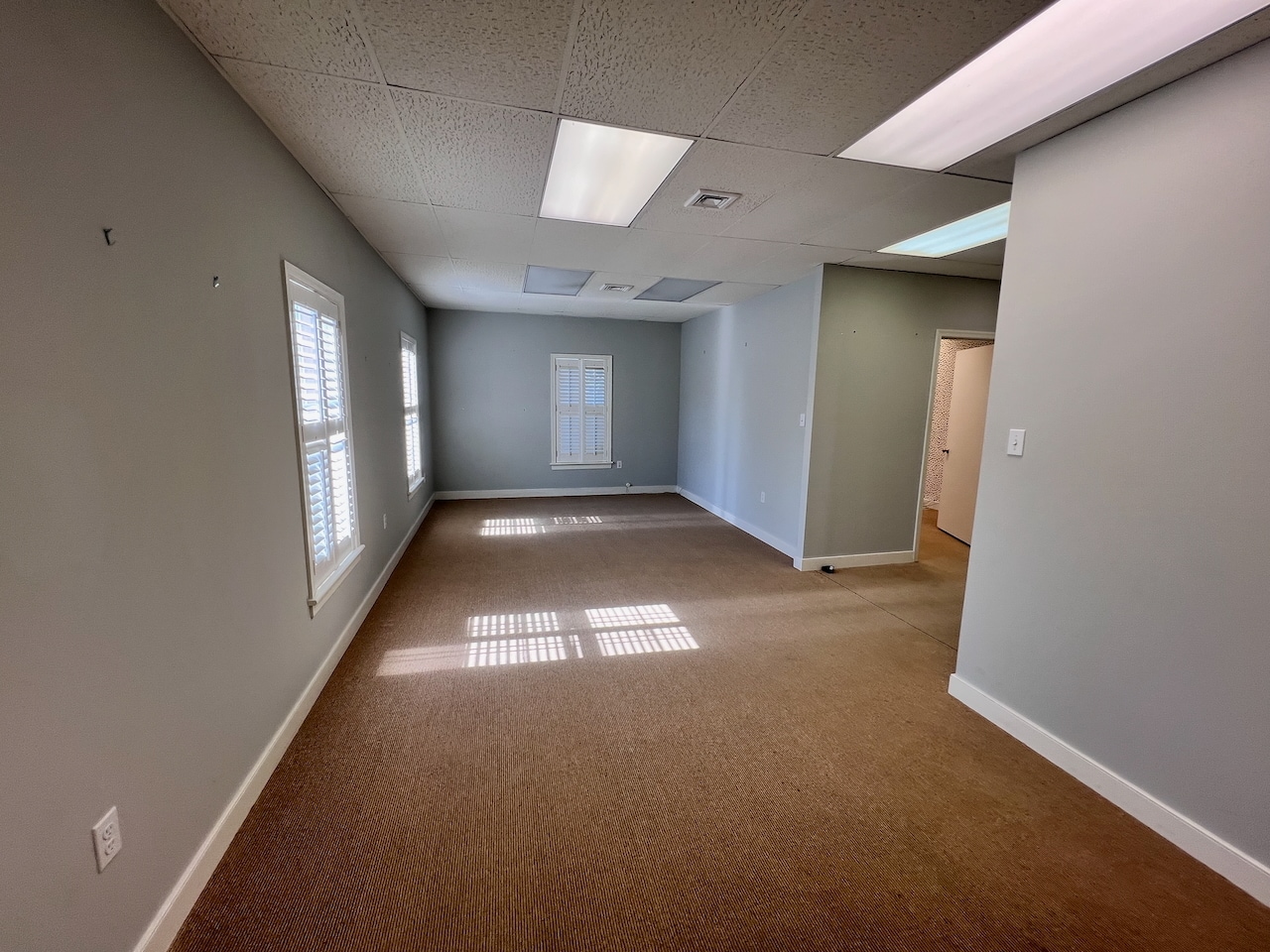 8010 Ridge Rd, Richmond, VA for lease Interior Photo- Image 1 of 9
