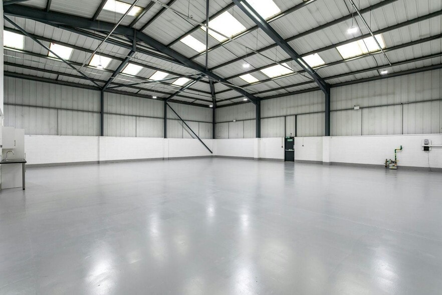 Wheatlea Rd, Wigan for lease - Building Photo - Image 3 of 9