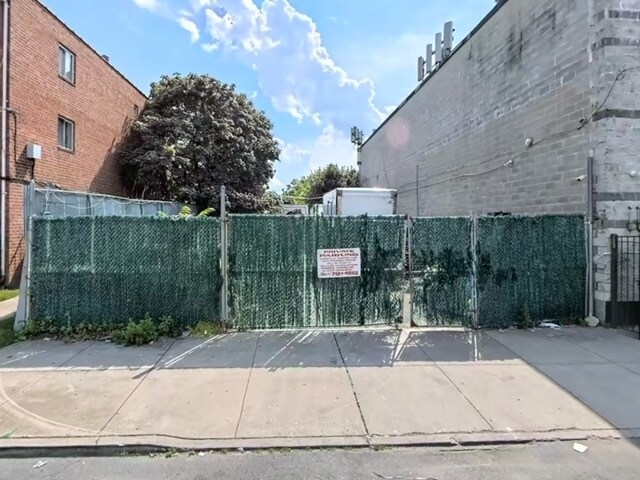 522 E 86th St, Brooklyn, NY à vendre - Photo du bâtiment - Image 1 de 3