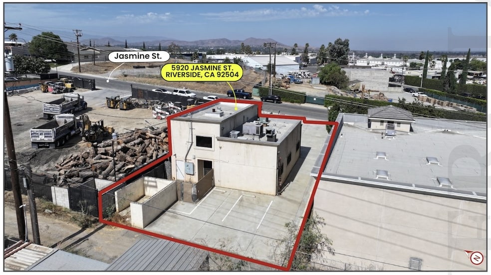 5920 Jasmine St, Riverside, CA à vendre - Photo du bâtiment - Image 2 de 5
