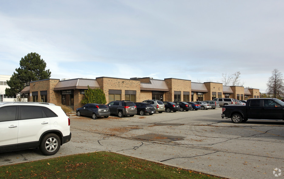 3455 Harvester Rd, Burlington, ON for lease - Building Photo - Image 3 of 4
