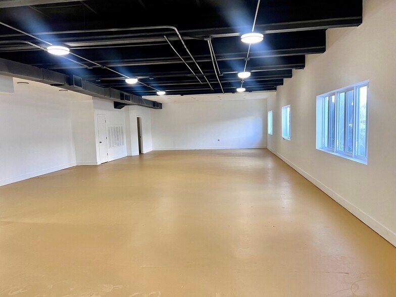 1822 NW 22nd St, Miami, FL à vendre - Photo du bâtiment - Image 2 de 11