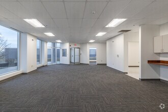 1 S Shearer Dr, Carlisle, PA for lease Interior Photo- Image 2 of 9