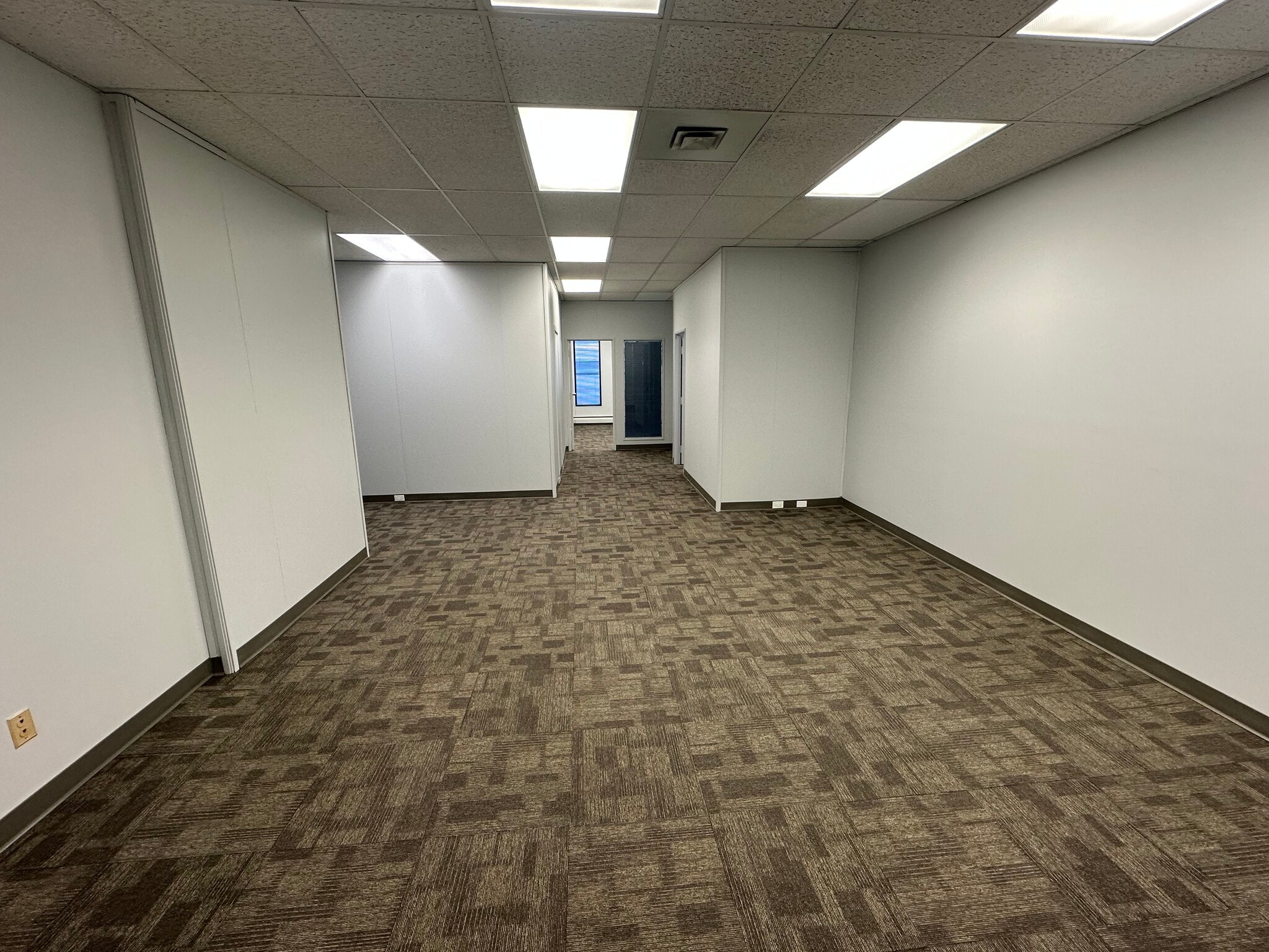 8704 51st Ave NW, Edmonton, AB for lease Interior Photo- Image 1 of 4