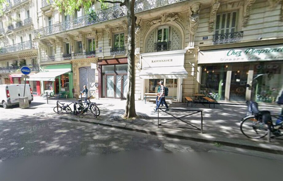 19 Rue De Maubeuge, Paris à louer - Photo du bâtiment - Image 2 de 4