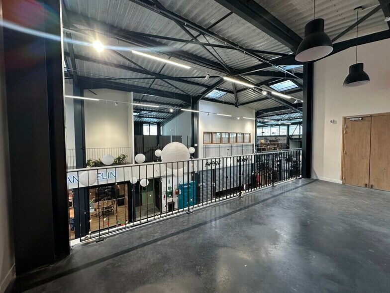 Retail in Le Havre for lease - Interior Photo - Image 3 of 6