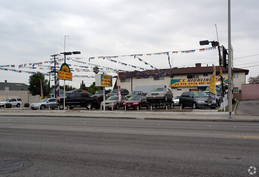 13600 Inglewood Ave, Hawthorne, CA à louer - Photo du bâtiment - Image 2 de 5
