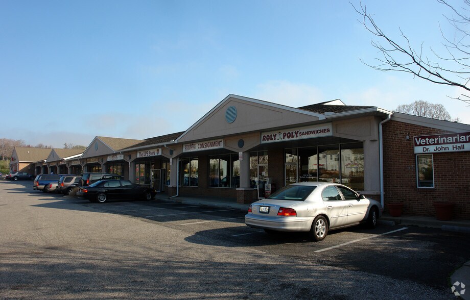 626 Admiral Dr, Annapolis, MD à louer - Photo du bâtiment - Image 2 de 17