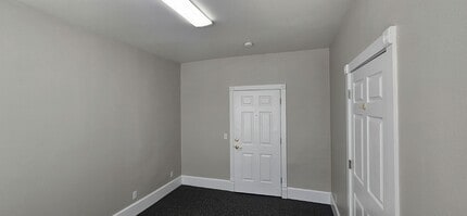 22566 SW Washington St, Sherwood, OR à louer Photo intérieure- Image 1 de 6