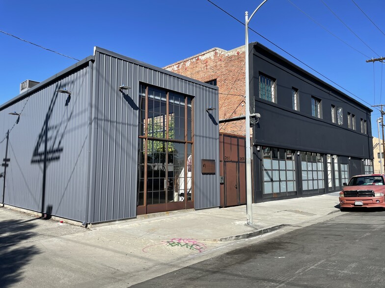 1746-1752 W Adams Blvd, Los Angeles, CA for lease - Building Photo - Image 2 of 8