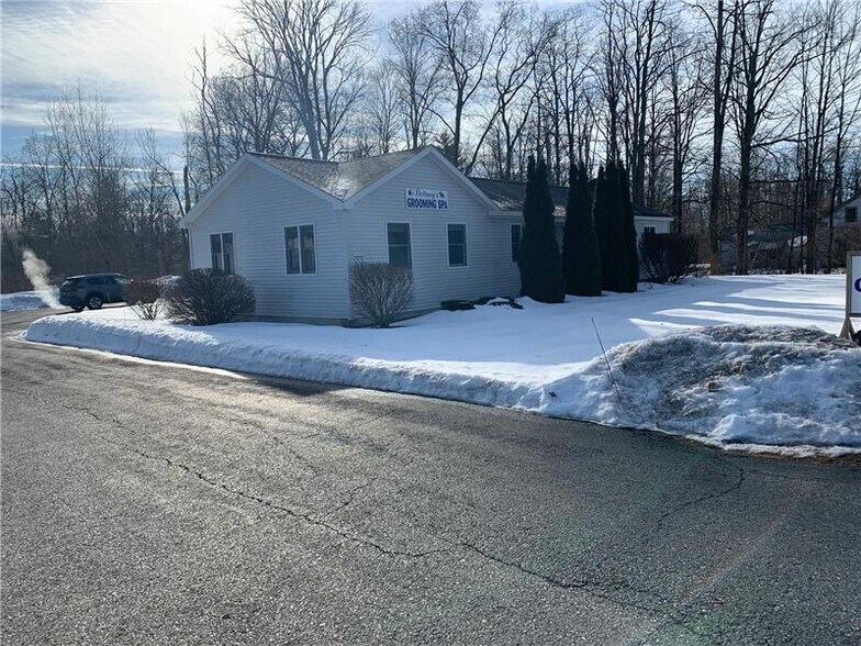 1212 Bay Rd, Lake George, NY à louer - Photo du bâtiment - Image 2 de 6