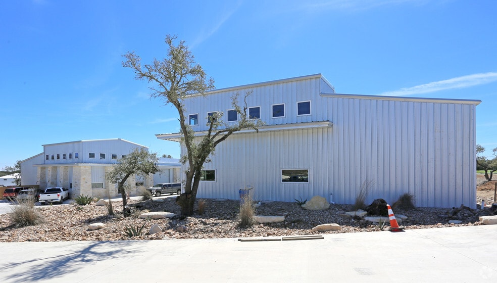 4955 Bell Springs Rd, Dripping Springs, TX for sale - Building Photo - Image 2 of 18