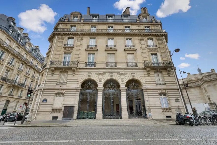 12 Avenue Pierre Ier De Serbie, Paris for lease - Building Photo - Image 1 of 13