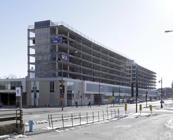 1795 Rue Berri, Montréal, QC for sale - Primary Photo - Image 1 of 1